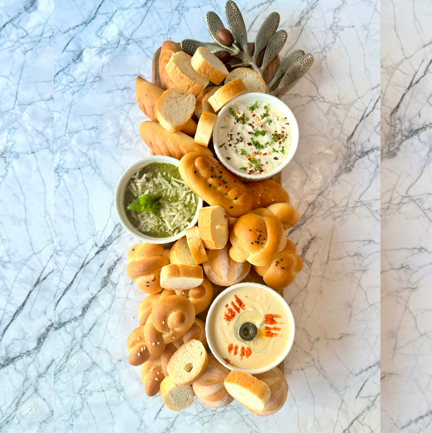 Bread basket for parties